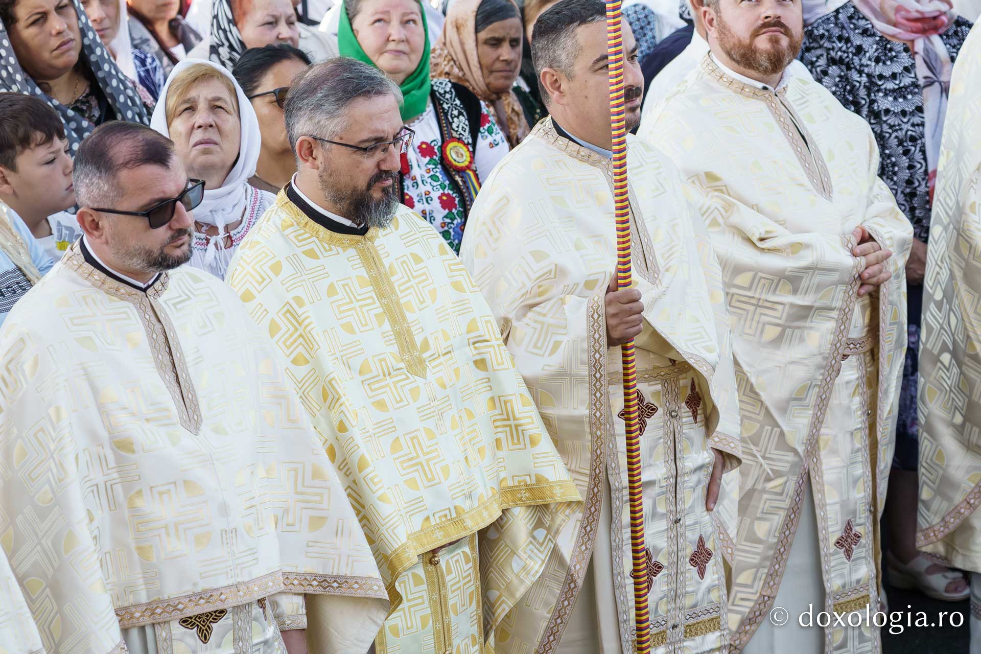 IPS Teofan a resfințit biserica Parohiei Rădeni, închinată Sfântului Mare Mucenic Serghie