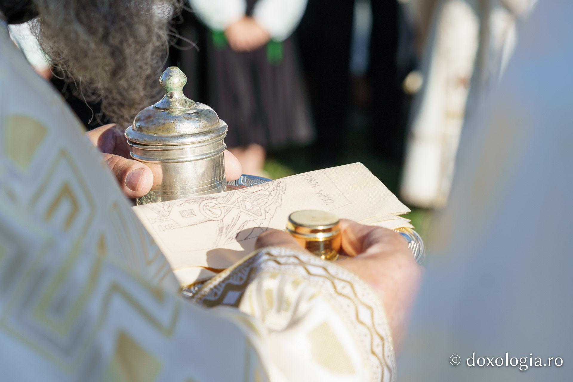 IPS Teofan a resfințit biserica Parohiei Rădeni, închinată Sfântului Mare Mucenic Serghie