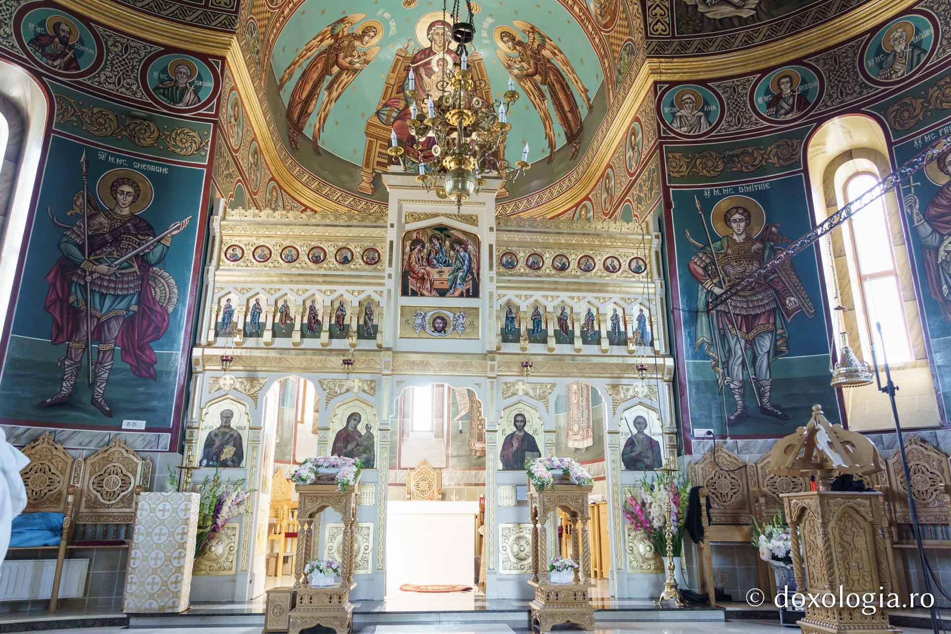 IPS Teofan a resfințit biserica Parohiei Rădeni, închinată Sfântului Mare Mucenic Serghie
