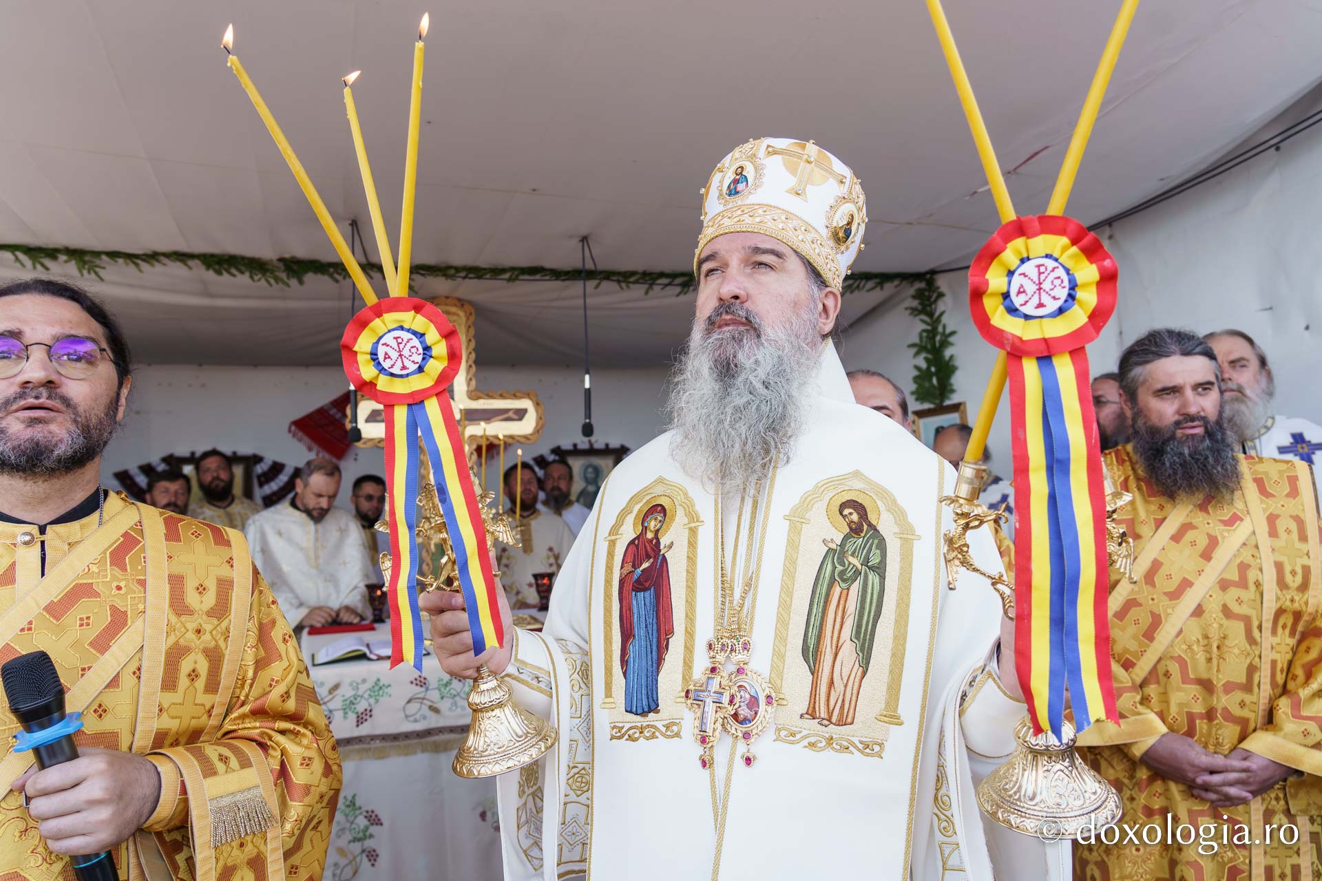 Mănăstirea Ceahlău și-a sărbătorit hramul în prezența a numeroși pelerini