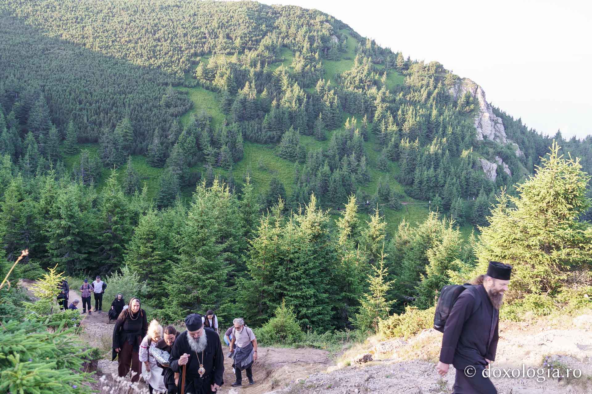 Mănăstirea Ceahlău și-a sărbătorit hramul în prezența a numeroși pelerini