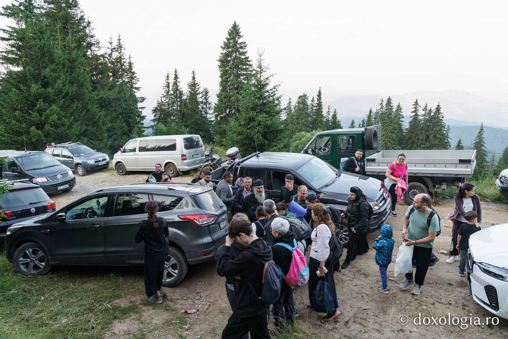 Mănăstirea Ceahlău și-a sărbătorit hramul în prezența a numeroși pelerini