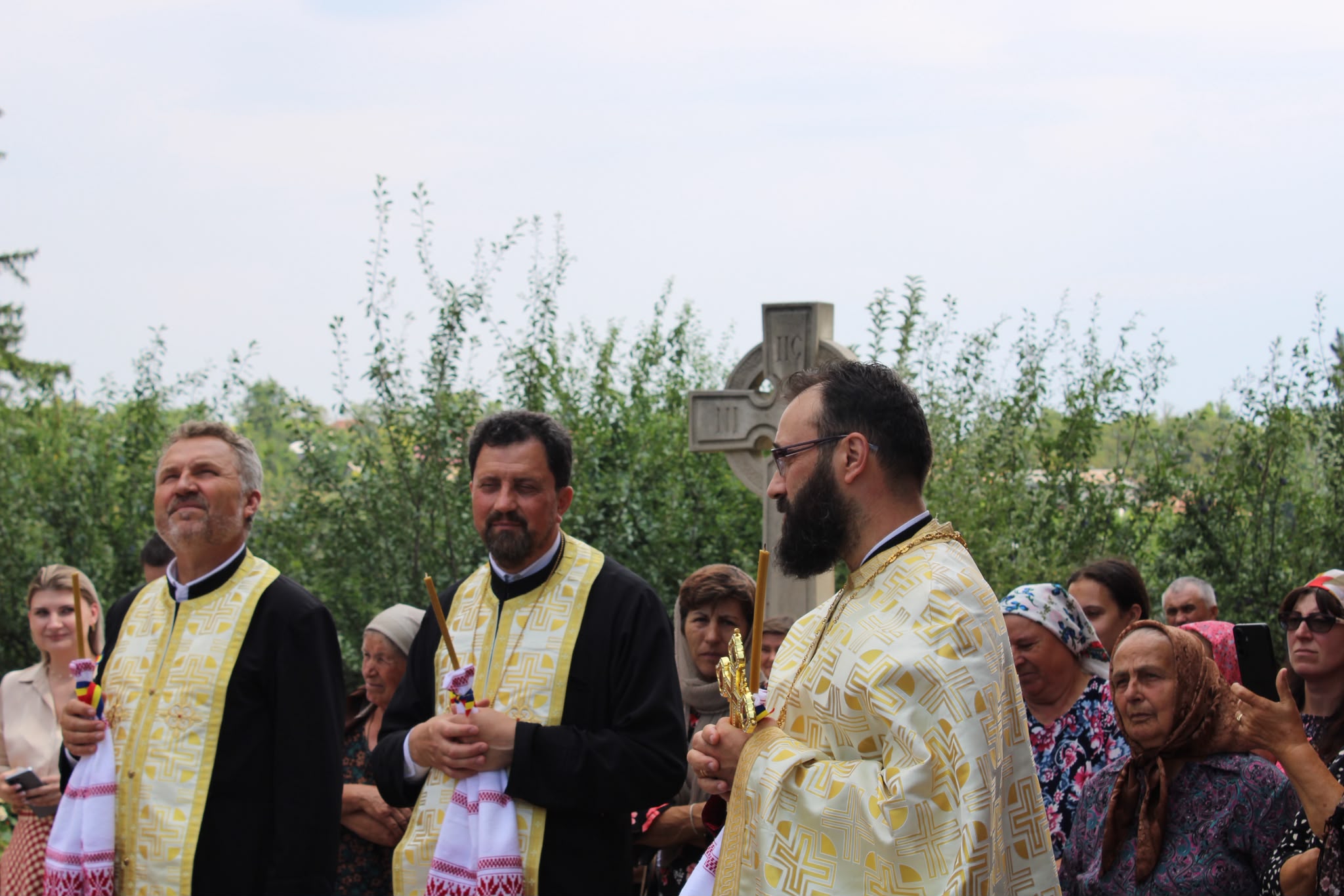 Hramul Parohiei „Sfânta Treime” Călărași 1: sfințirea capelei mortuare și a lumânărarului, în ziua prăznuirii Sfintei Teodora de la Sihla