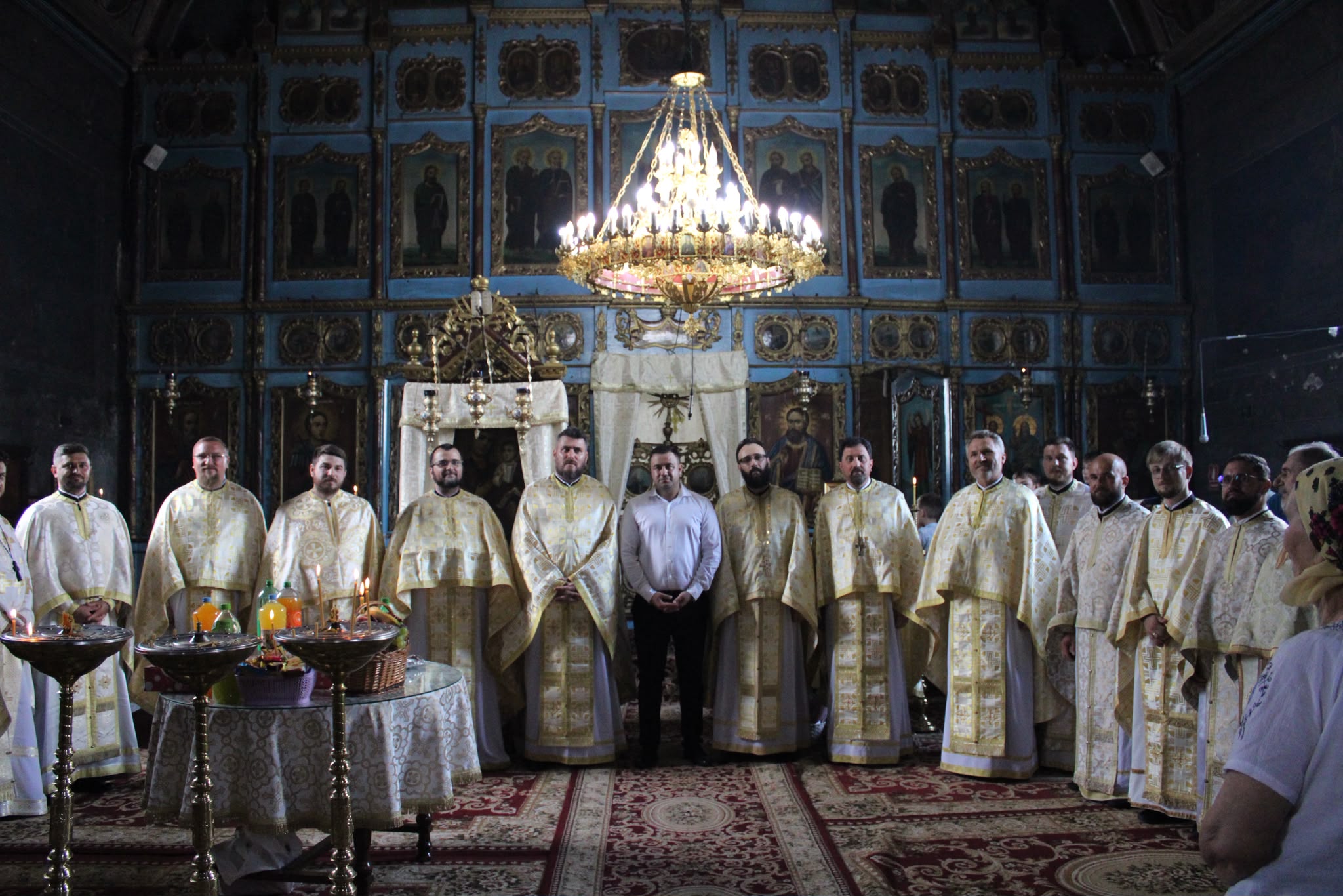 Hramul Parohiei „Sfânta Treime” Călărași 1: sfințirea capelei mortuare și a lumânărarului, în ziua prăznuirii Sfintei Teodora de la Sihla