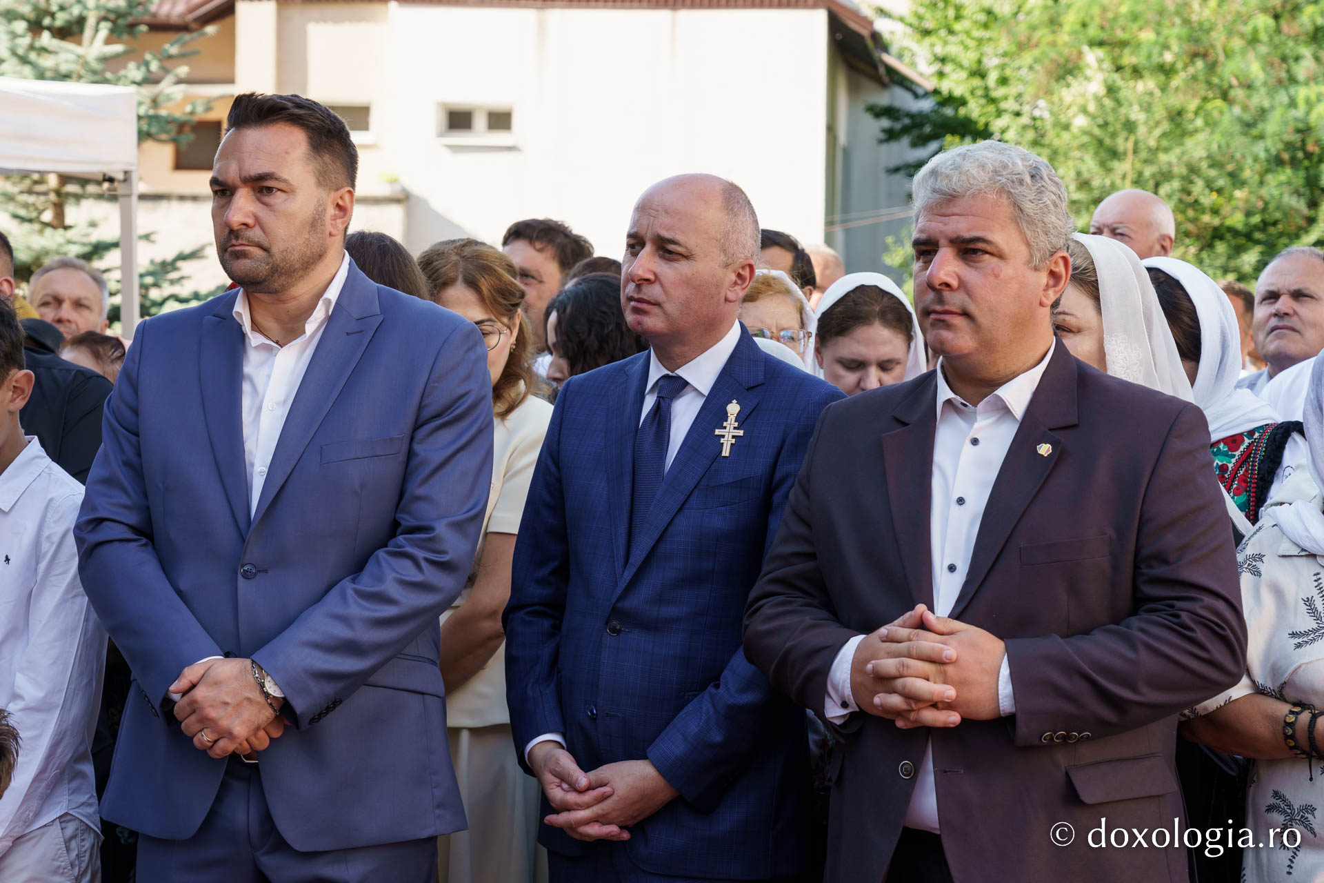 Biserica „Sfântul Ioan Botezătorul” din Piatra Neamț a fost îmbrăcată în veșmânt de har. Trei ierarhi au participat la resfințirea sfântului lăcaș