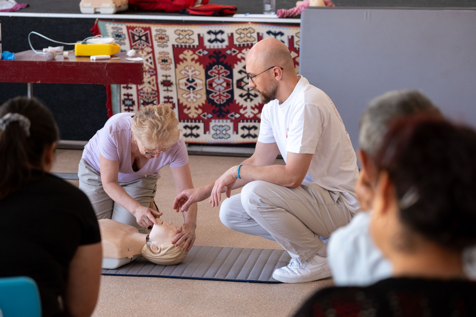 Comunitatea din Dobrovăț se pregătește să salveze vieți. Campania pentru achiziționarea primului defibrilator din comună continuă