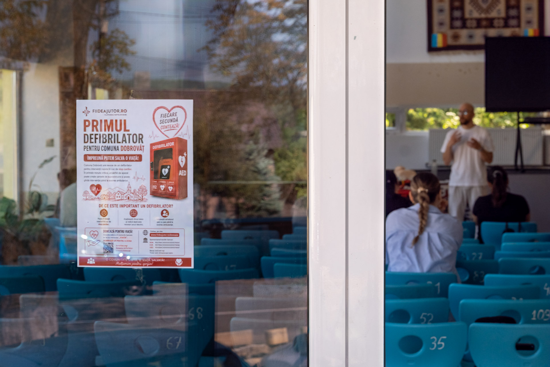 Comunitatea din Dobrovăț se pregătește să salveze vieți. Campania pentru achiziționarea primului defibrilator din comună continuă