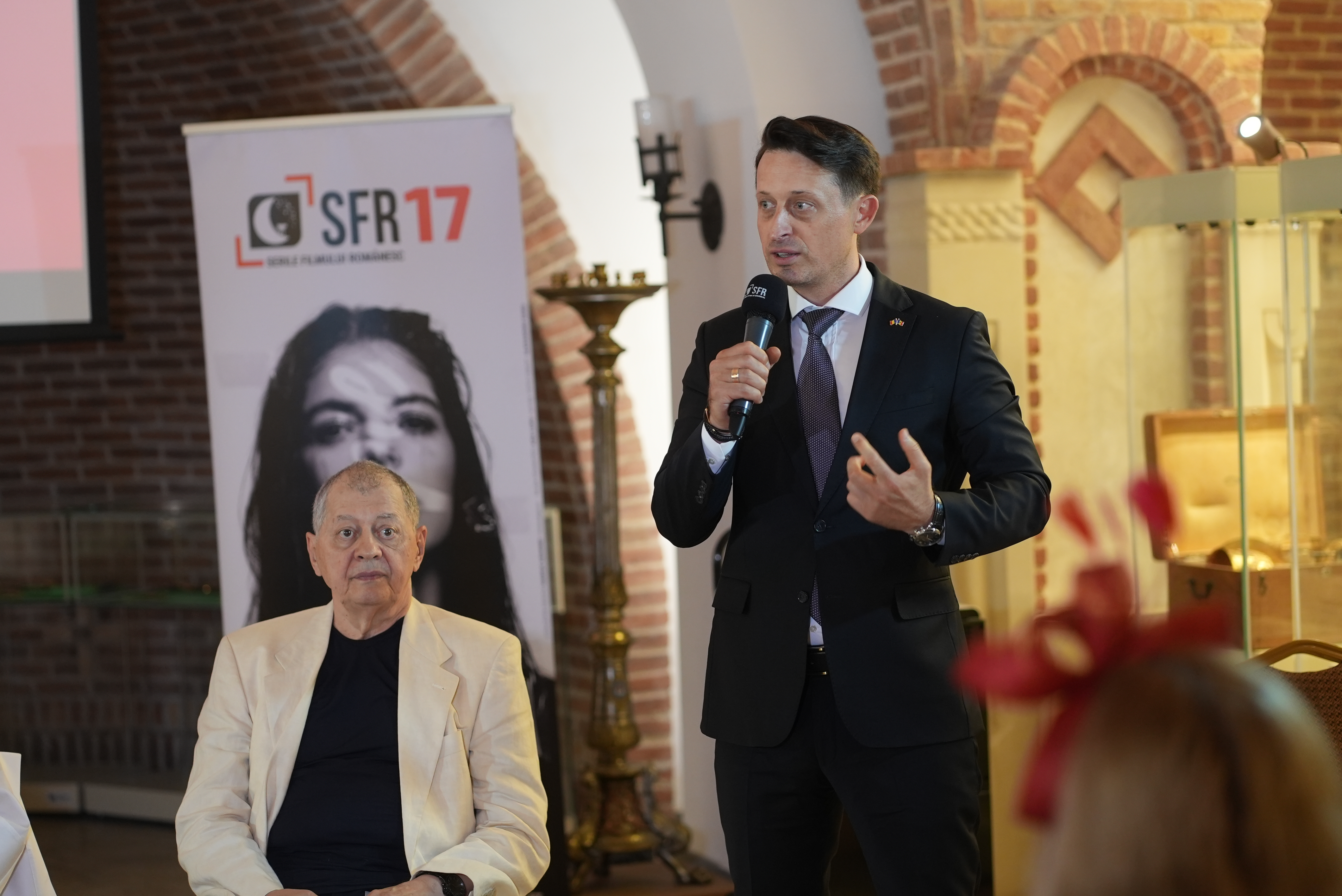 consul Ion Coșer