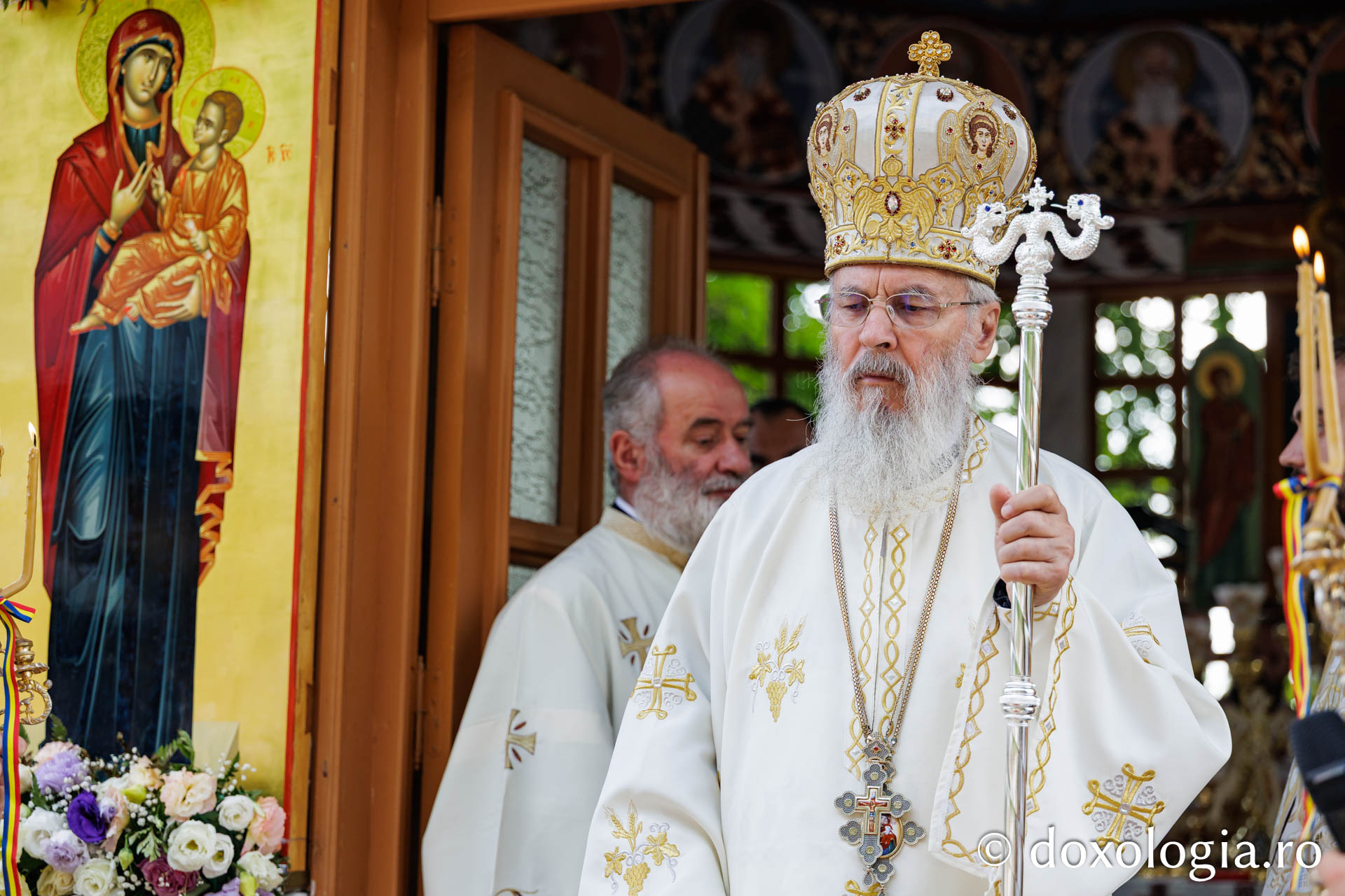Înaltpreasfințitul Serafim a slujit la hramul Mănăstirii Sihla, de sărbătoarea Sfintei Teodora