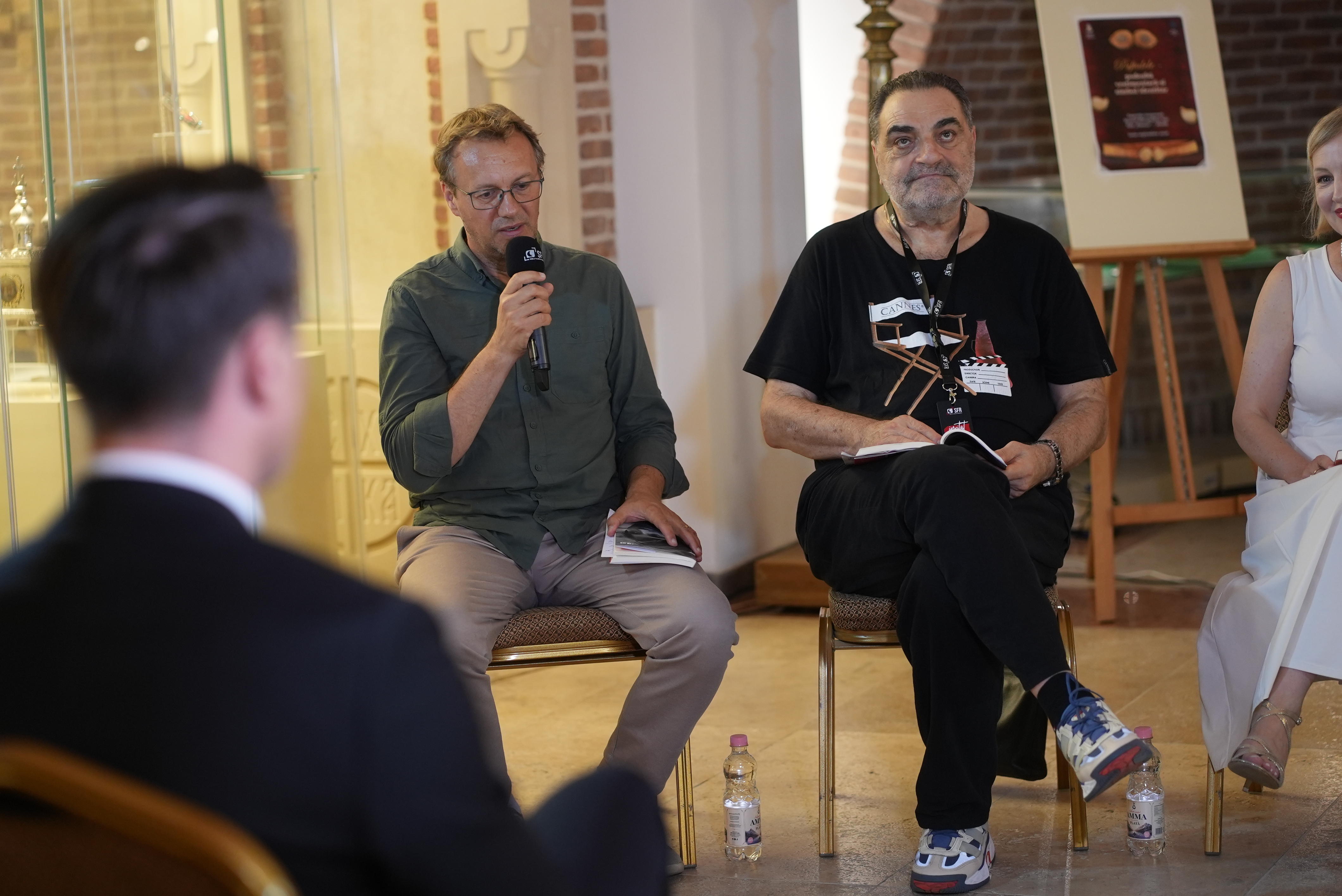Lansarea noii ediții a volumului „Reconstituiri cu Ileana Popovici” și acordarea distincției „Crucea Sfântul Ierarh Dosoftei”, la Ansamblul Mitropolitan din Iași