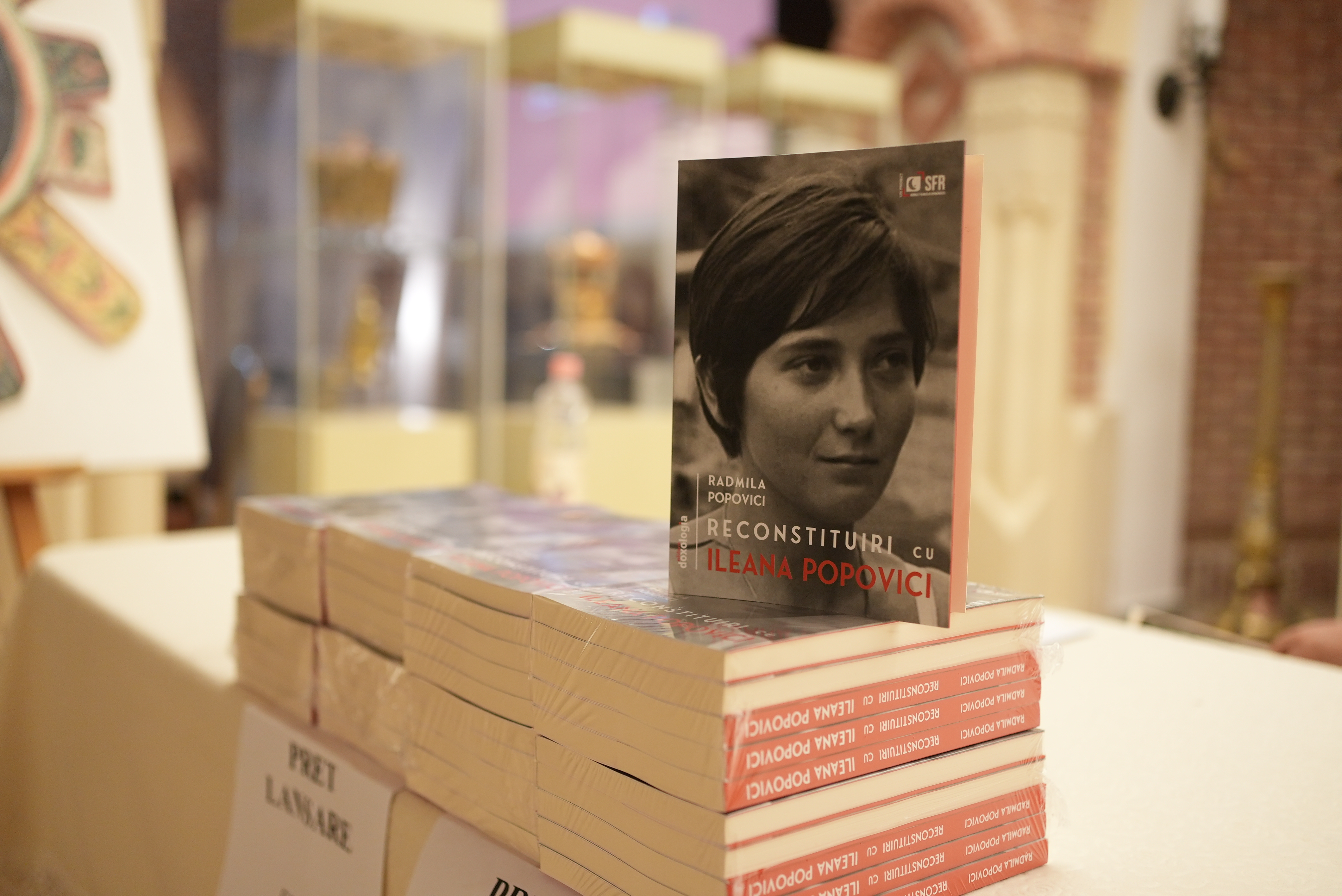 Cartea „Reconstituiri cu Ileana Popovici” de Radmila Popovici