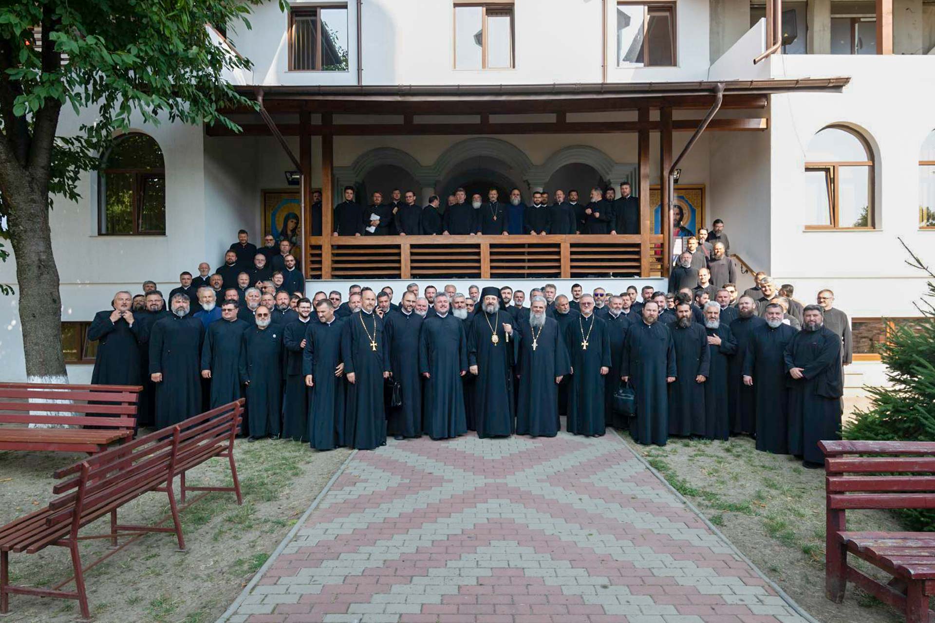 Preasfințitul Părinte Nichifor Botoșăneanul a slujit la Biserica Vovidenia și a prezidat Conferința preoțească a Protopopiatului Botoșani