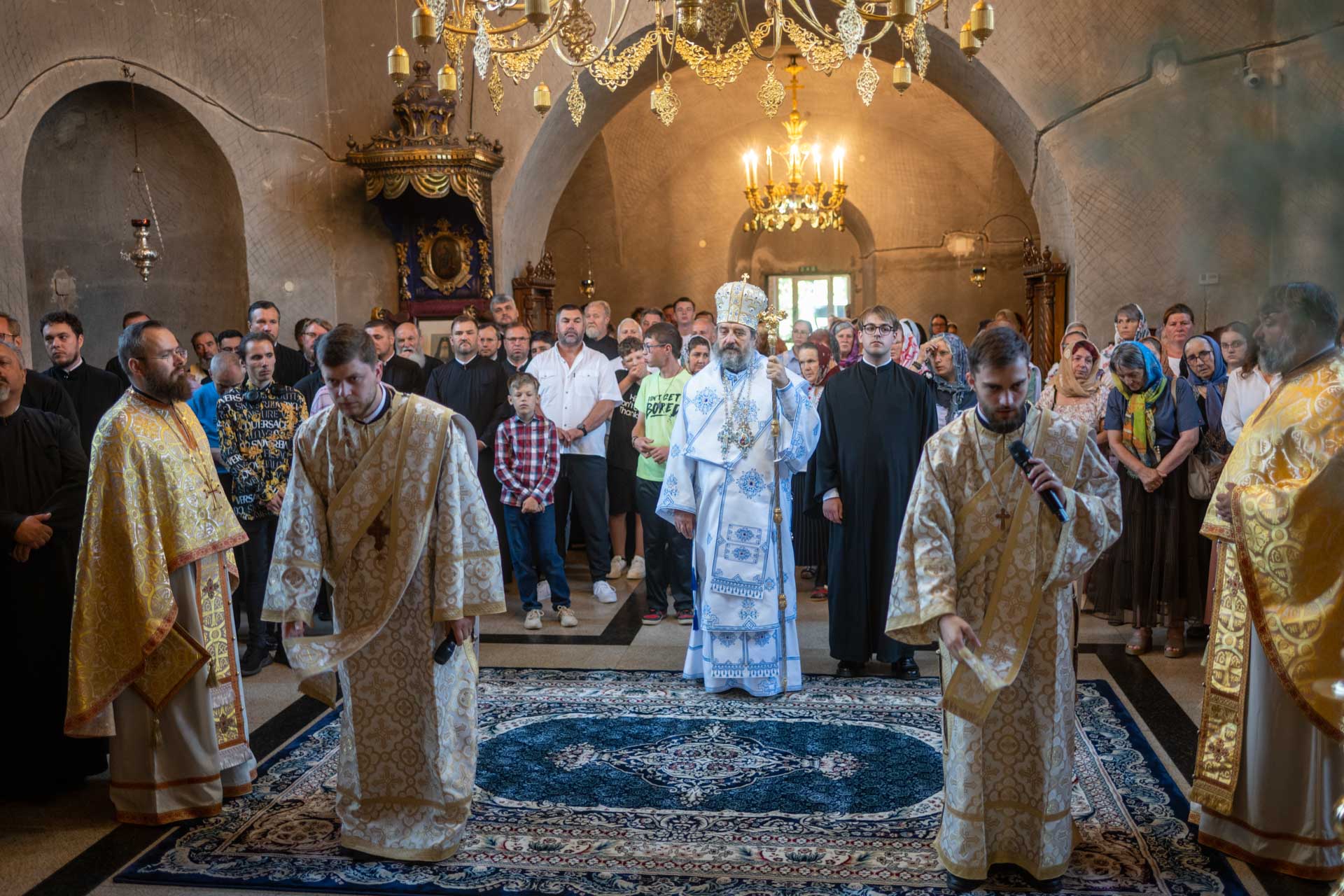 Preasfințitul Părinte Nichifor Botoșăneanul a slujit la Biserica Vovidenia și a prezidat Conferința preoțească a Protopopiatului Botoșani