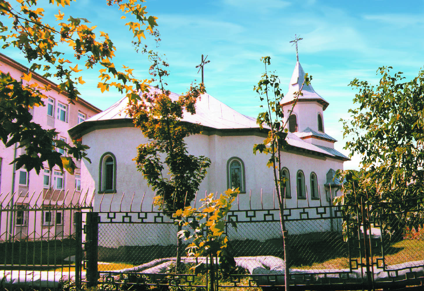 Capela „Acoperământul Maicii Domnului”