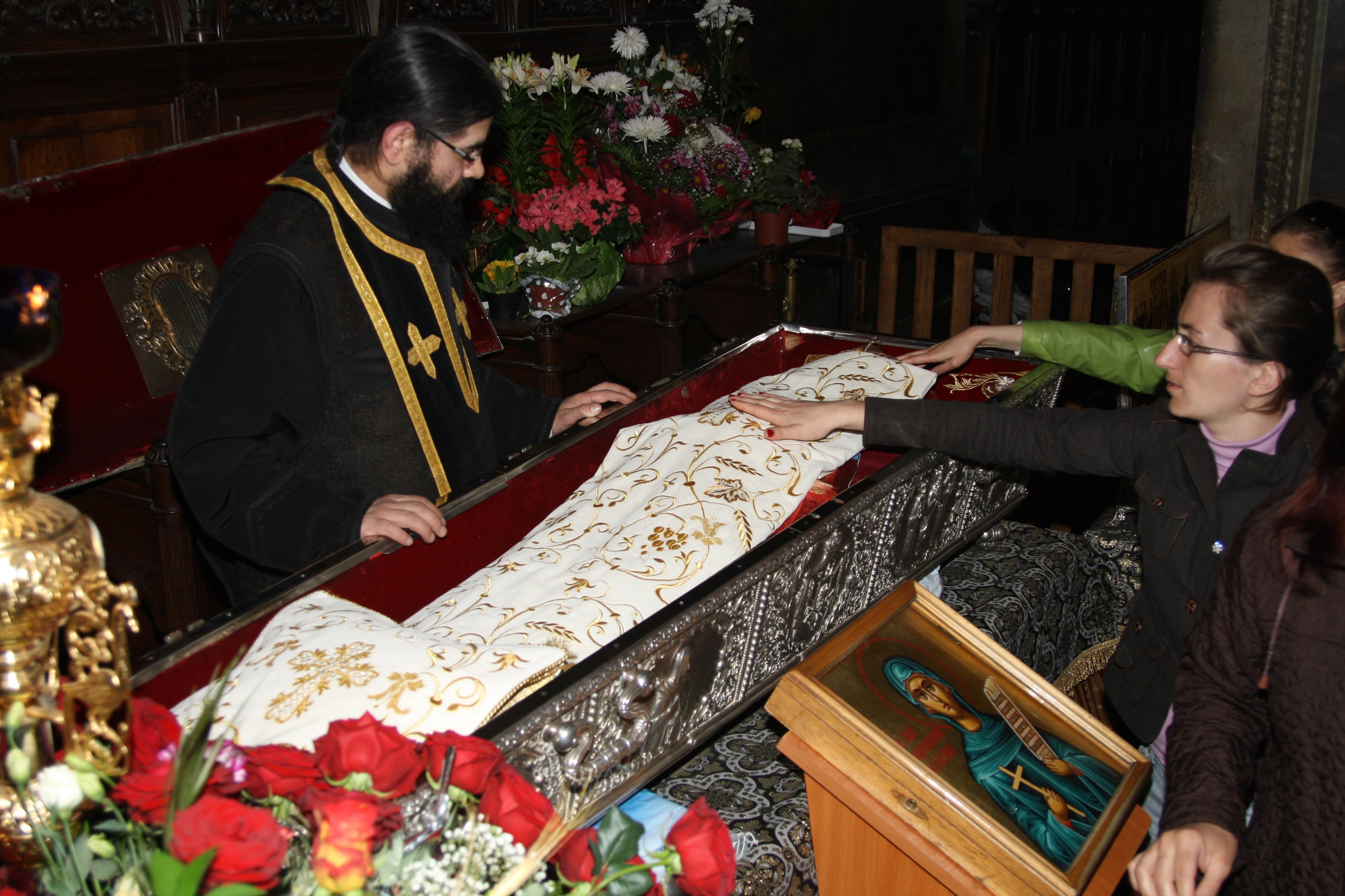 Moaștele Sfintei Cuvioase Parascheva