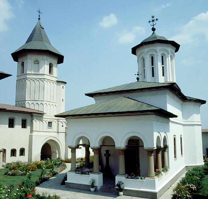 Mănăstirea Brâncoveni, în anul 2010 Mănăstirea Brâncoveni, în anul 2010