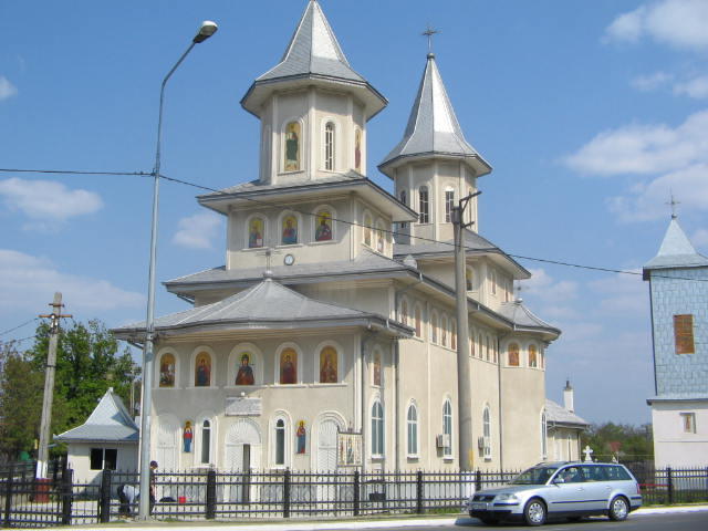 Biserica Sfânta Cuvioasă Parascheva Adjud