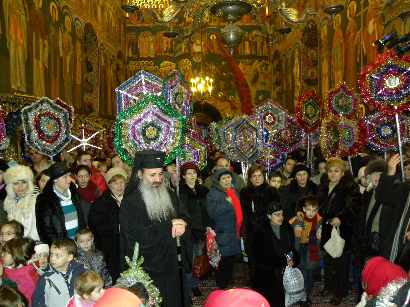 Colindători la IPS Teofan - Asociația Comunio - Burdea Eugenia Colindători la IPS Teofan - Asociația Comunio - Burdea Eugenia