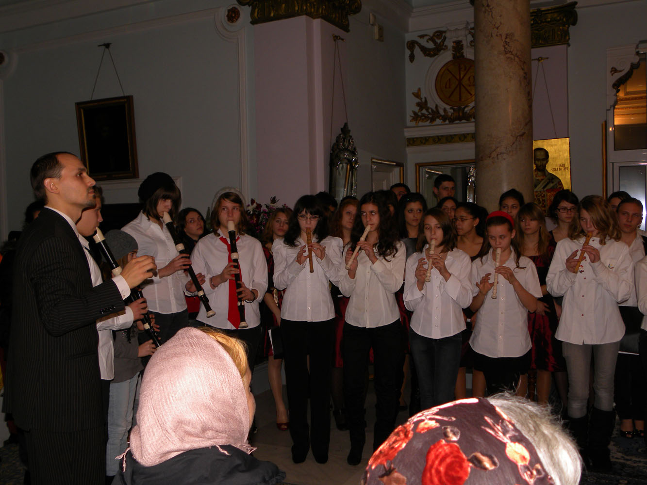 Colindători la IPS Teofan - Liceul WALDORF Iași Colindători la IPS Teofan - Liceul WALDORF Iași