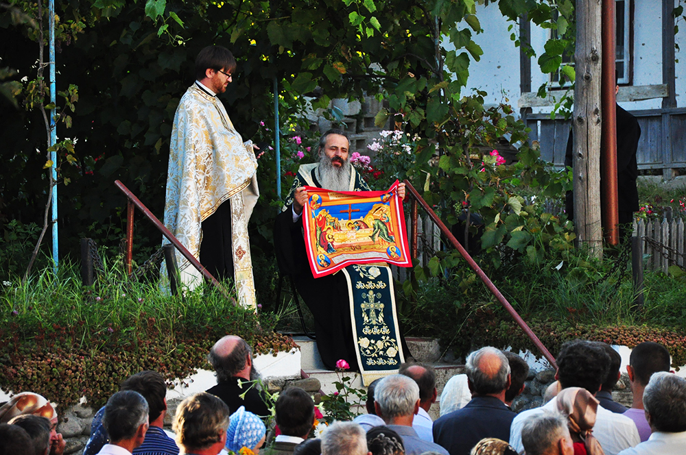 Antimise noi în patru parohii nemțene (31 fotografii)