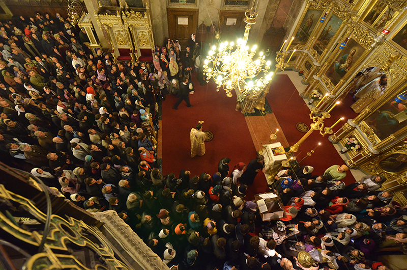 „Adunarea tinerilor creştini ortodocşi din Moldova” - imagini de la Sfânta Liturghie