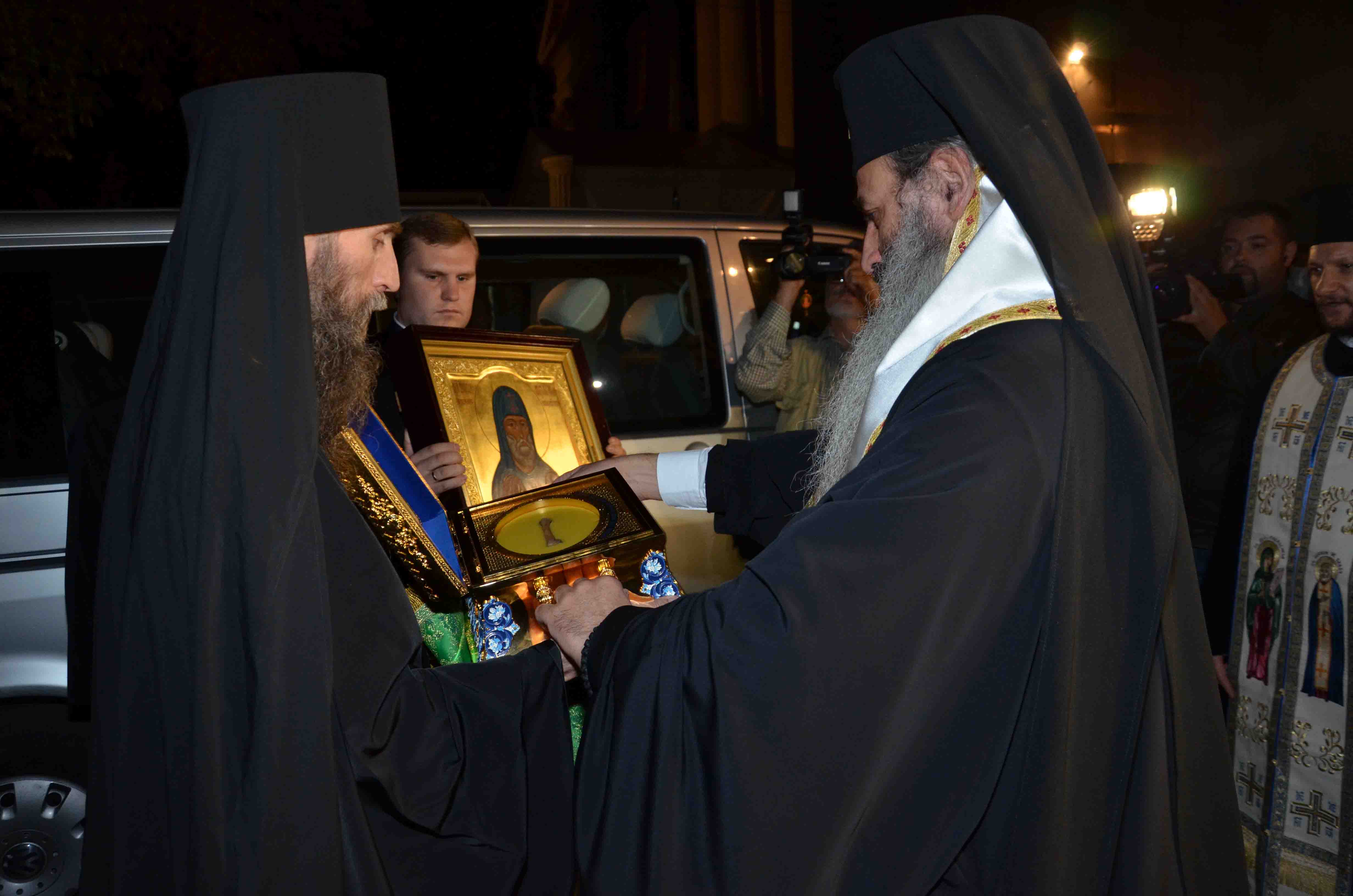 Moaştele Sfântului Teofil cel nebun pentru Hristos au ajuns la Iaşi