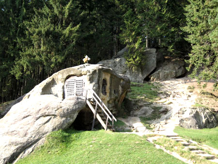 Chilia Sfântului Cuvios Daniil Sihastrul