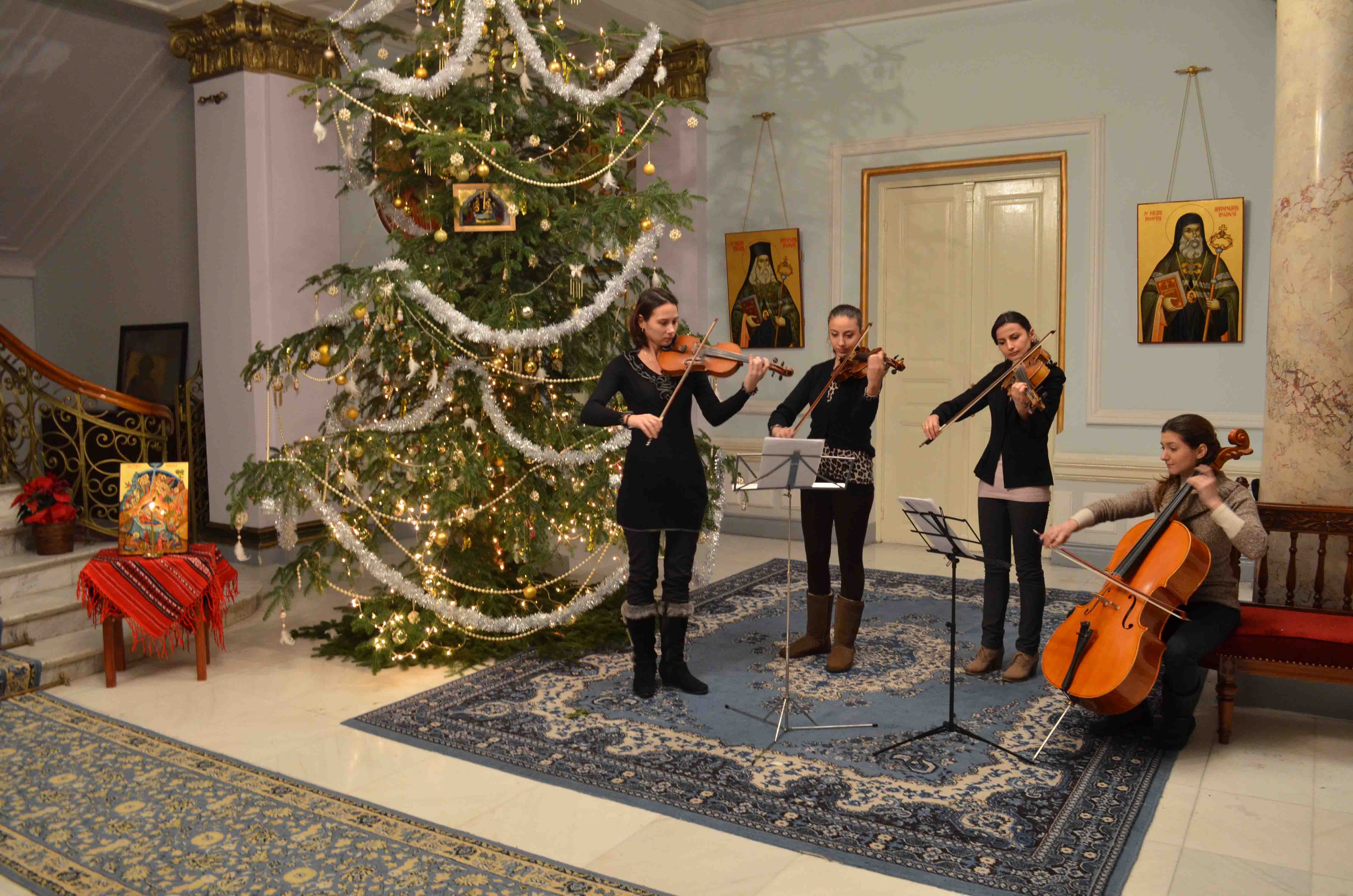 Colindători la Reşedinţa Mitropolitană - Cvartetul Charism