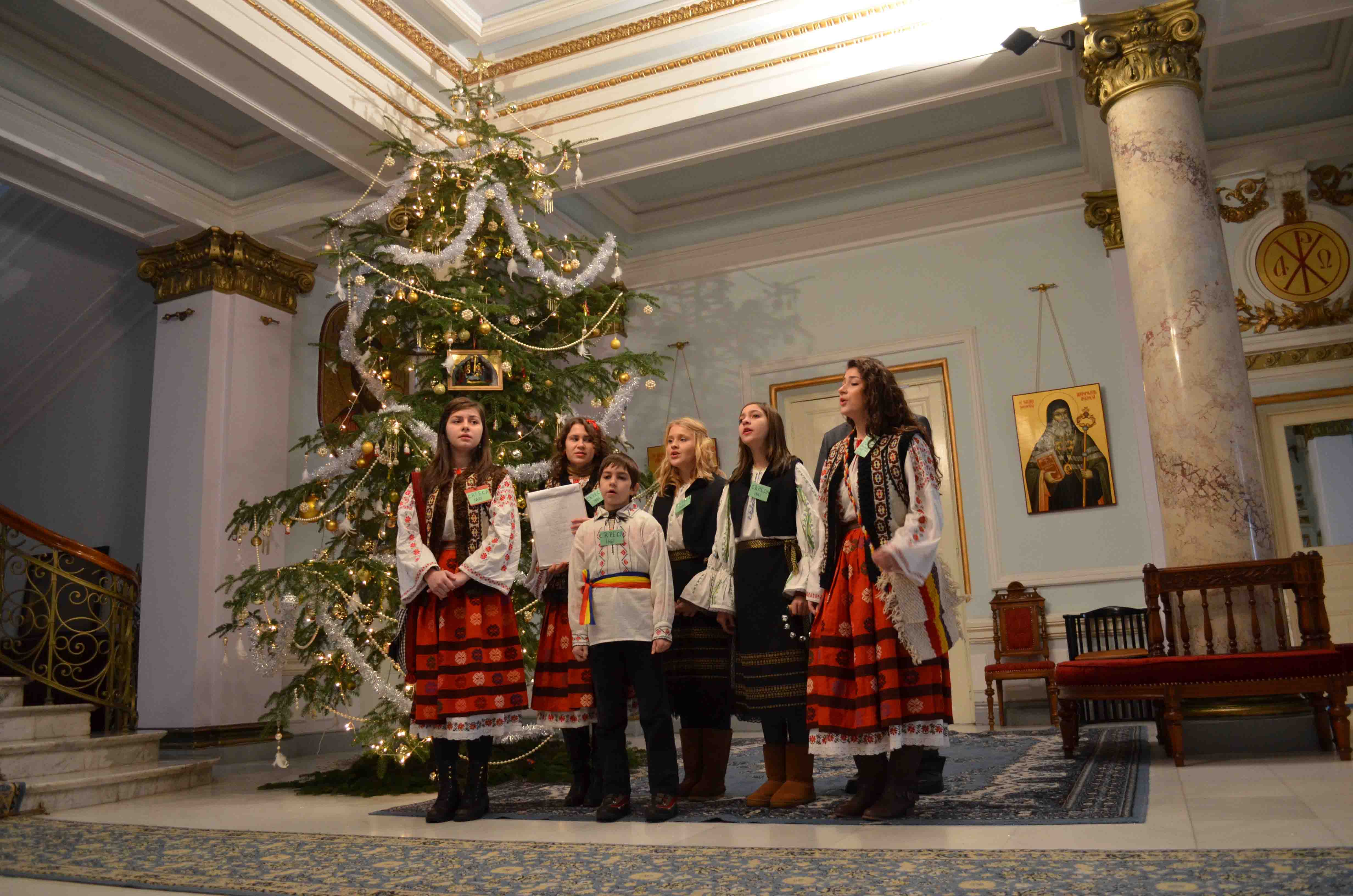 Colindători la Reşedinţa Mitropolitană - Agenţia Naţională Antidrog Iaşi