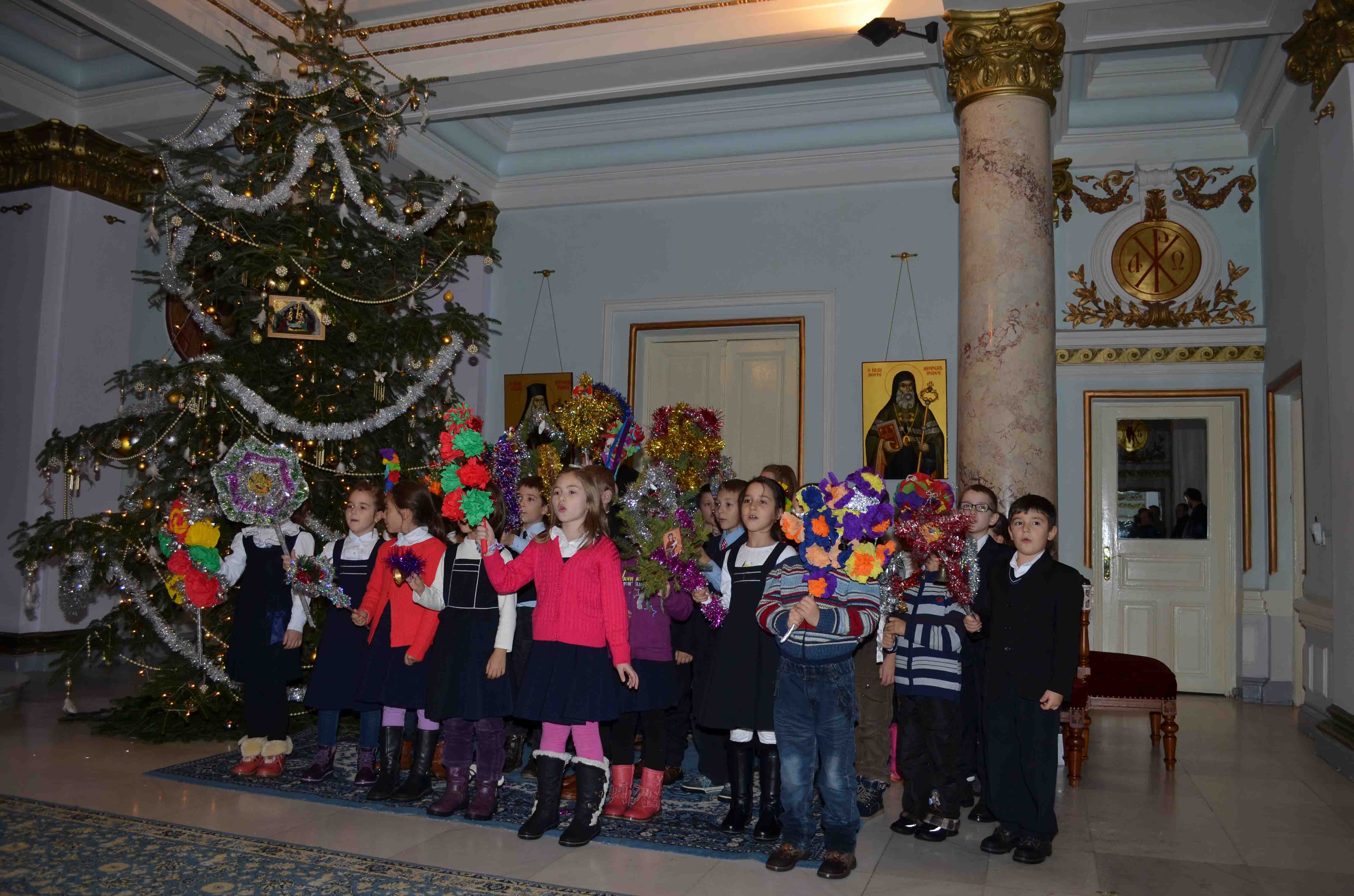 Colindători la Reşedinţa Mitropolitană - Şcoala Tomeşti, Iaşi