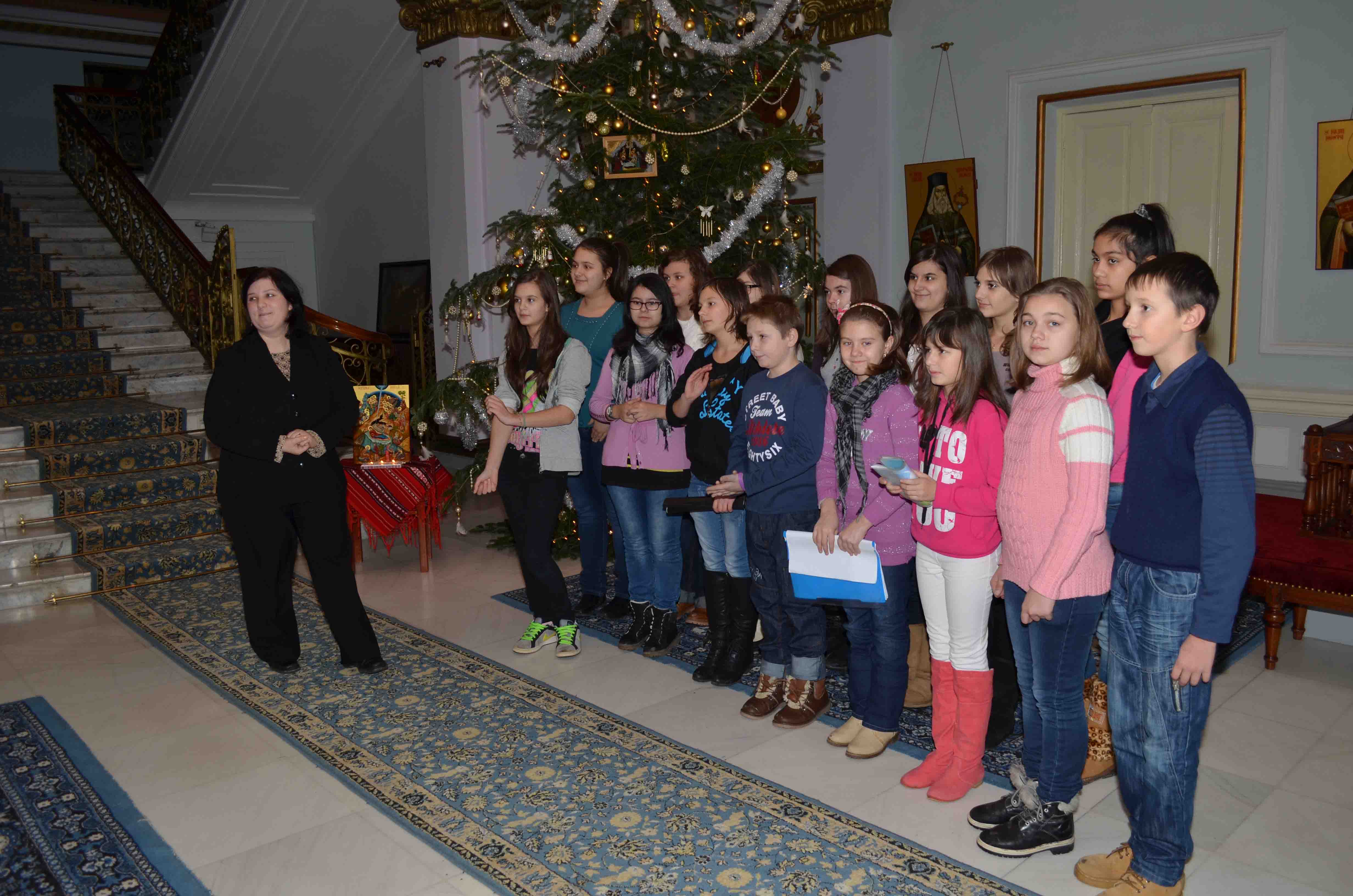 Colindători la Reşedinţa Mitropolitană - Școala Ştefan Bârsănescu