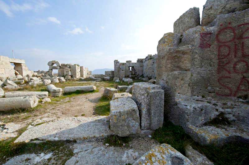 Biserica centrală a Sfintei Treimi - Muntele Minunat