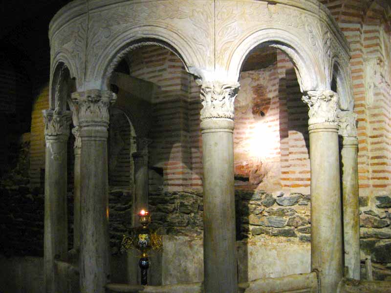 Locul martirizării Sfântului Mare Mucenic Dimitrie Izvorâtorul de mir