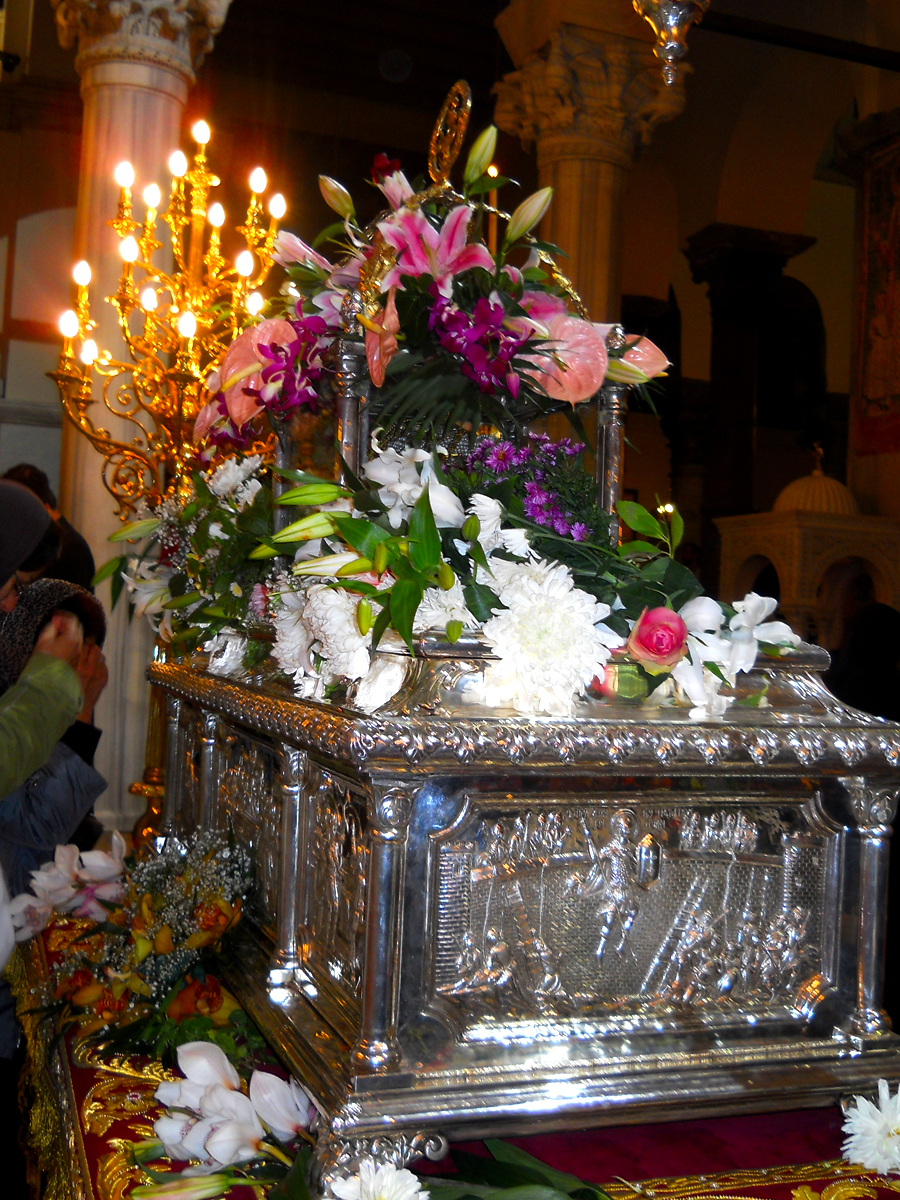 Sfântul Mare Mucenic Dimitrie, Izvorâtorul de mir