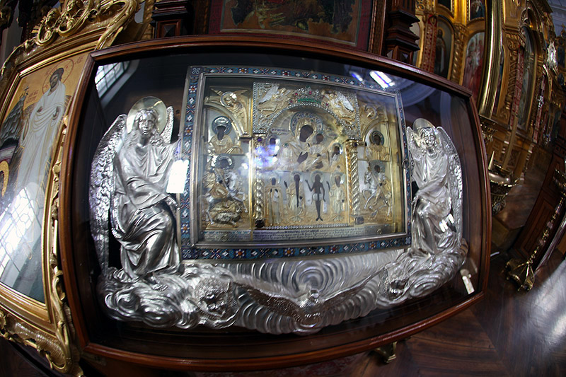 Icoana Maicii Domnului „Mângâierea celor necăjiți și întristați”