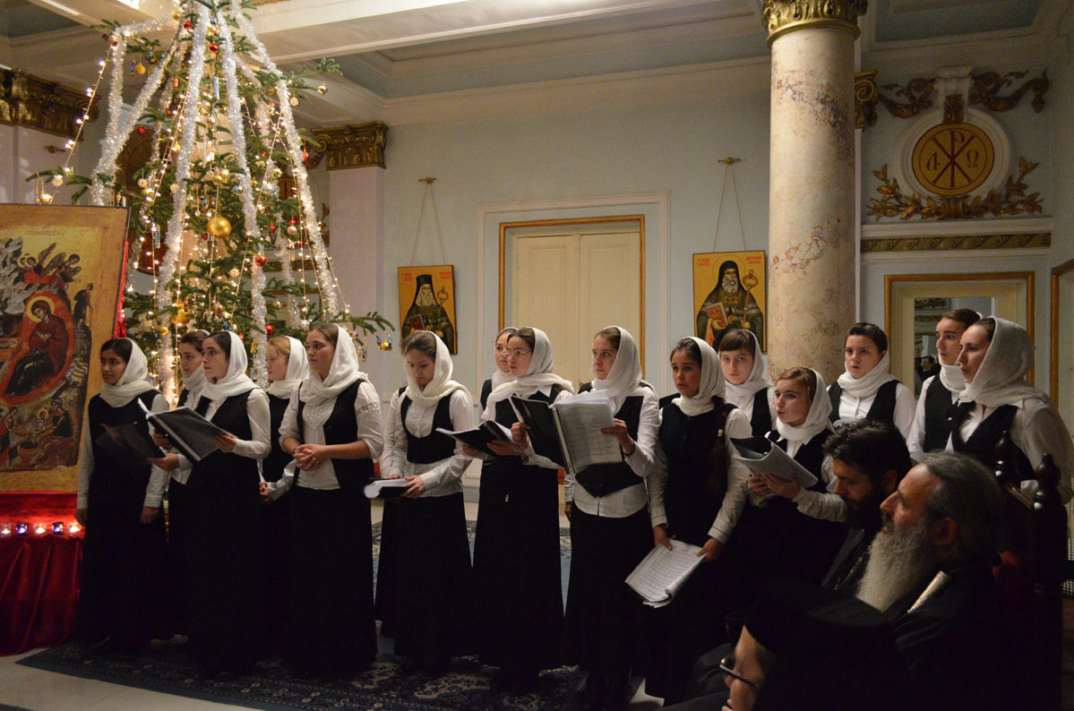 Colindători la Reşedinţa Mitropolitană - Seminar Agapia