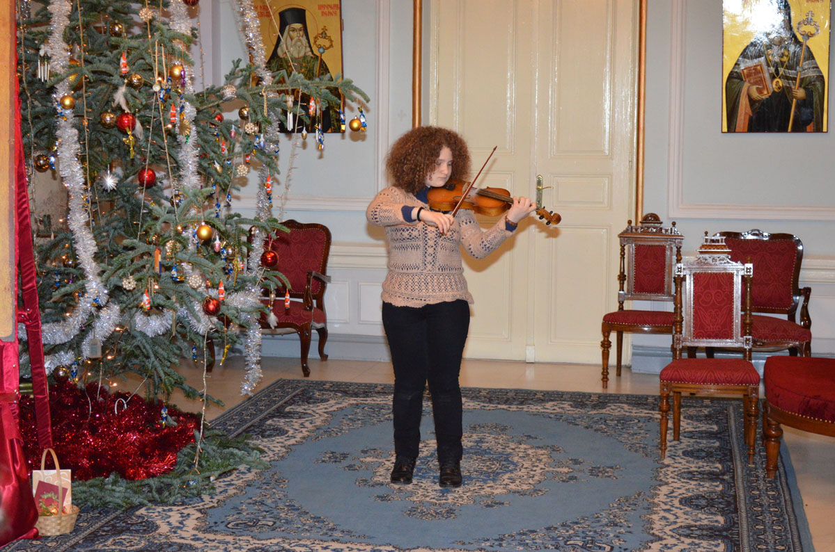 Colindători la Reşedinţa Mitropolitană - Stan Bianca