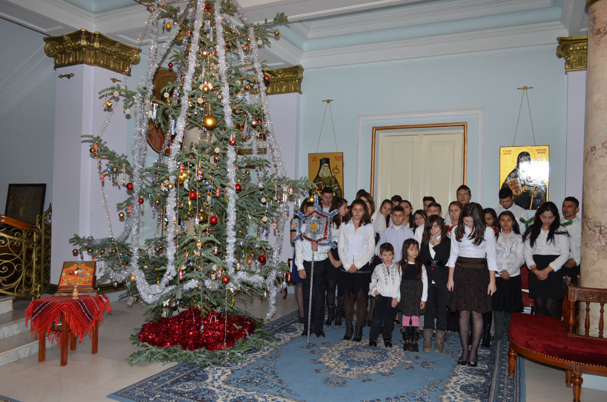 Colindători la Reşedinţa Mitropolitană - Parohia Adormirea Maicii Domnului, Pr. Marian Viorel Nimerincu. Protopopiatul Iasi 2