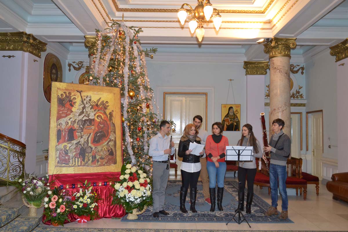 Colindători la Reşedinţa Mitropolitană - Santas Band