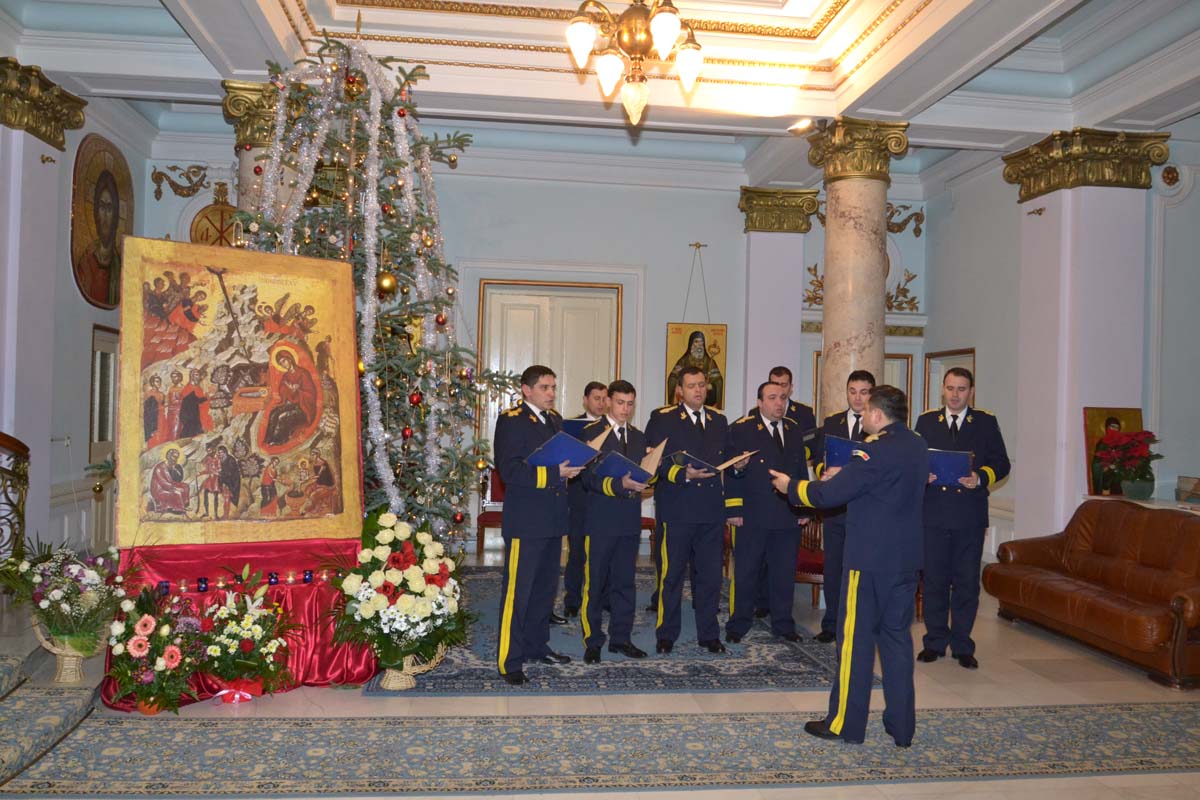 Colindători la Reşedinţa Mitropolitană - Brigada 15 Mecanizată Iaşi