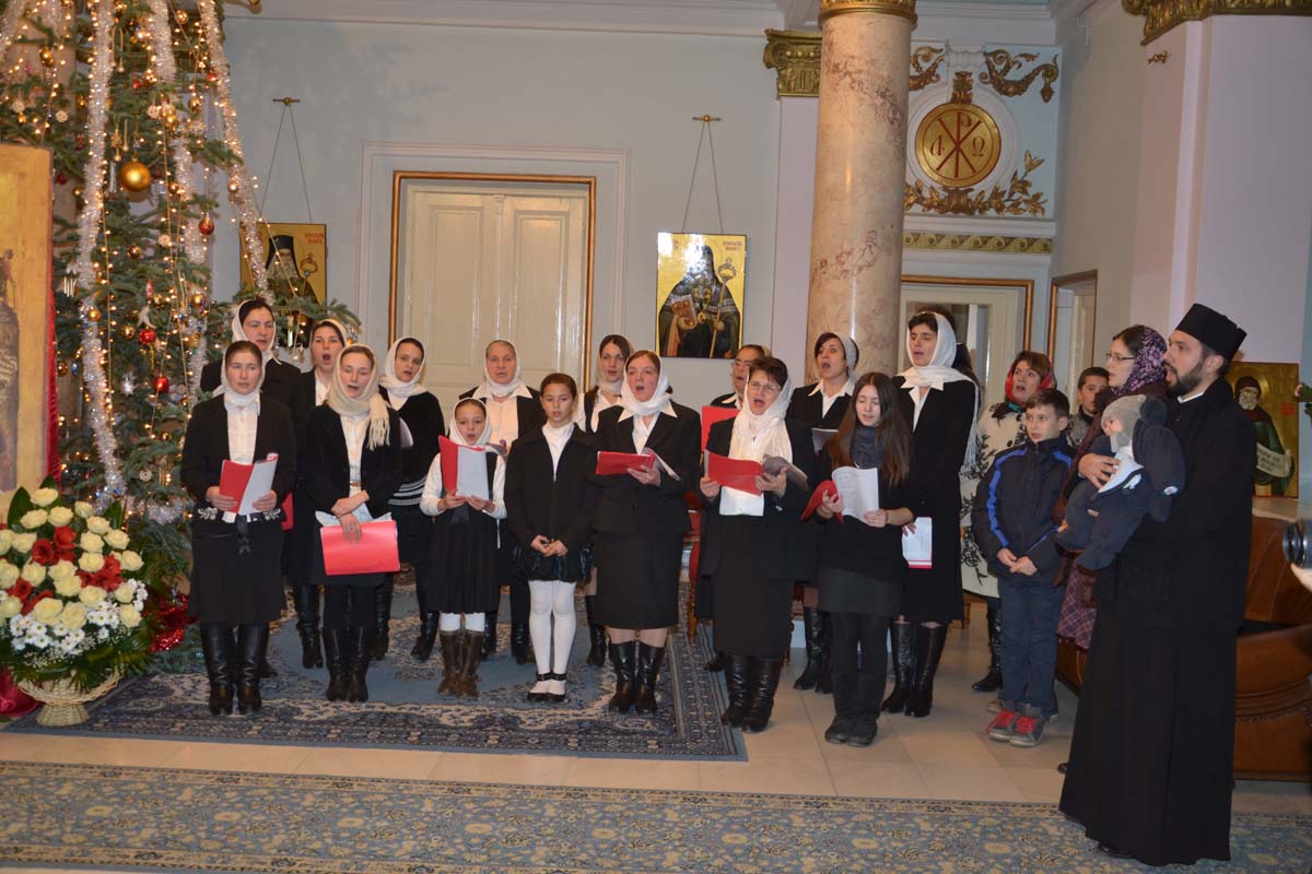 Colindători la Reşedinţa Mitropolitană - Parohia Belcești, Protopopiatul Pașcani, Preot Andrei Florariu Colindători la Reşedinţa Mitropolitană - Parohia Belcești, Protopopiatul Pașcani, Preot Andrei Florariu