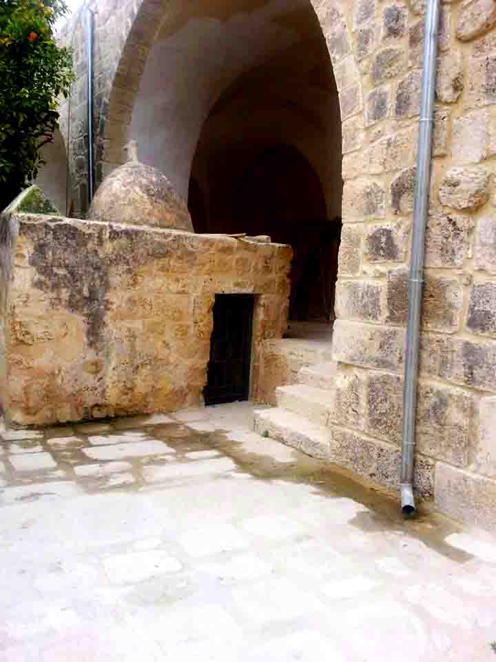 Temniţa în care a fost ţinut Sfântul Ioan Botezătorul înainte sa i se taie capul