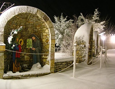 În Mănăstirea Sfântul Serafim de Sarov din Trikorfo, Grecia