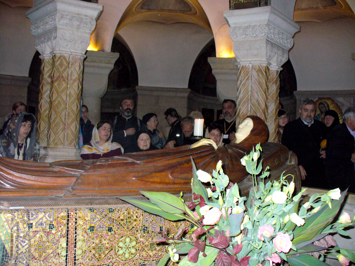 Interior din Biserica Adormirii Maicii Domnului din Sion - Ierusalim