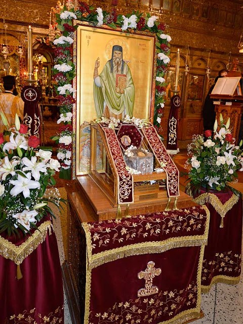 Cinstitul cap al Sfântului Teofan cel Nou