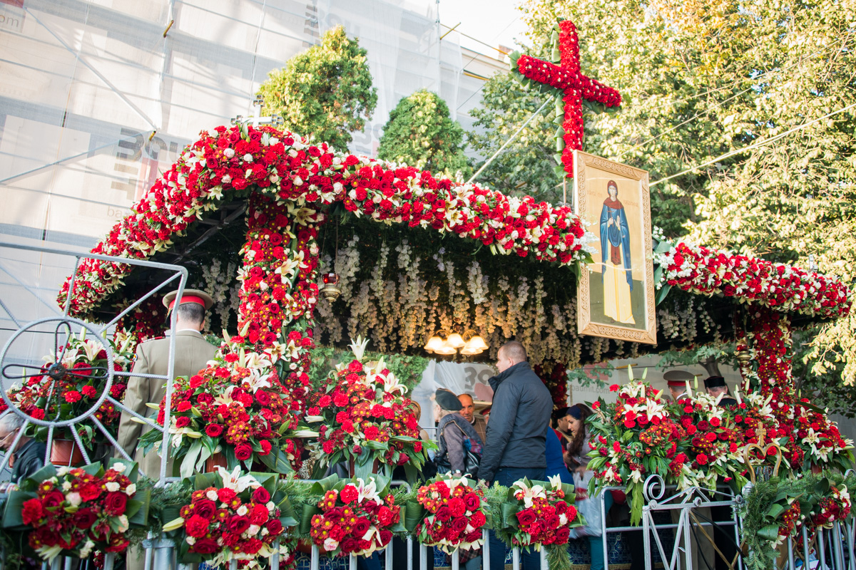 Pelerini la Cuvioasa Parascheva - galerie FOTO