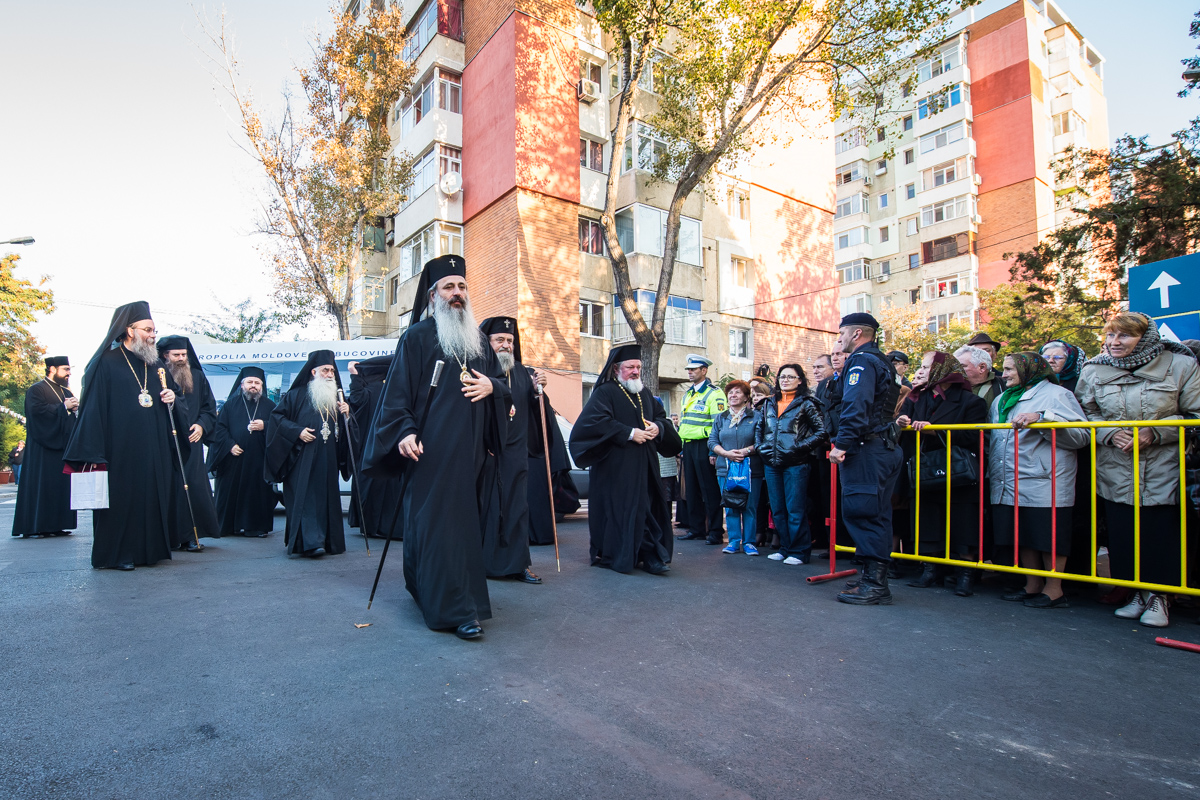 (Foto) Sfințirea bisericii „Sfântul Voievod Ștefan cel Mare” din Iași