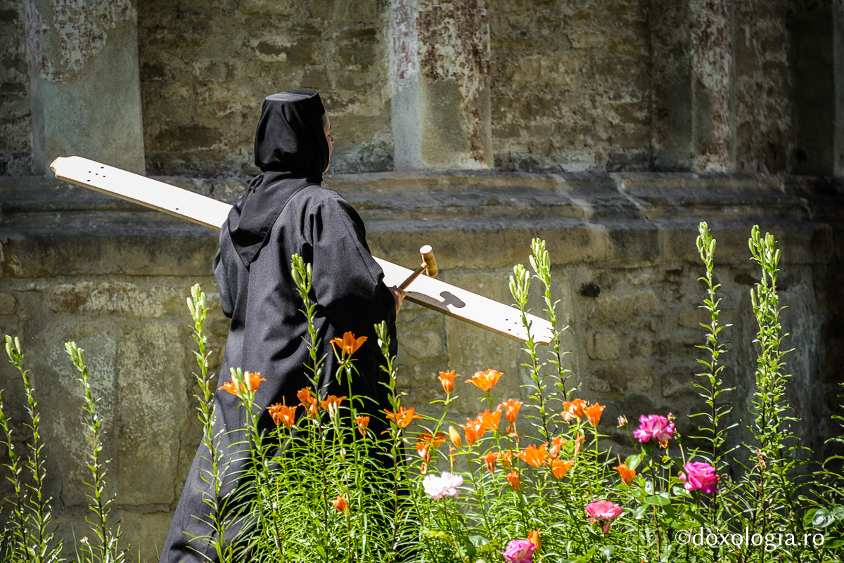 Mănăstirea „Sfinții Voievozi” din Războieni, Neamț, ctitorie ștefaniană