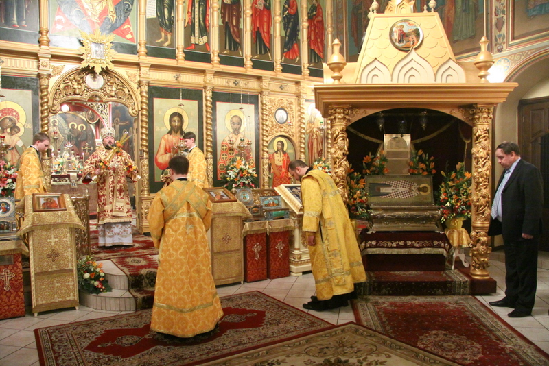 Părticele din moaştele Sfântului Grigorie Taumaturgul se găsesc în biserica închinată acestuia, din oraşul Moscova, Rusia Moaştele Sfântului Ierarh Grigorie Taumaturgul, Episcopul Neocezareii Pontului