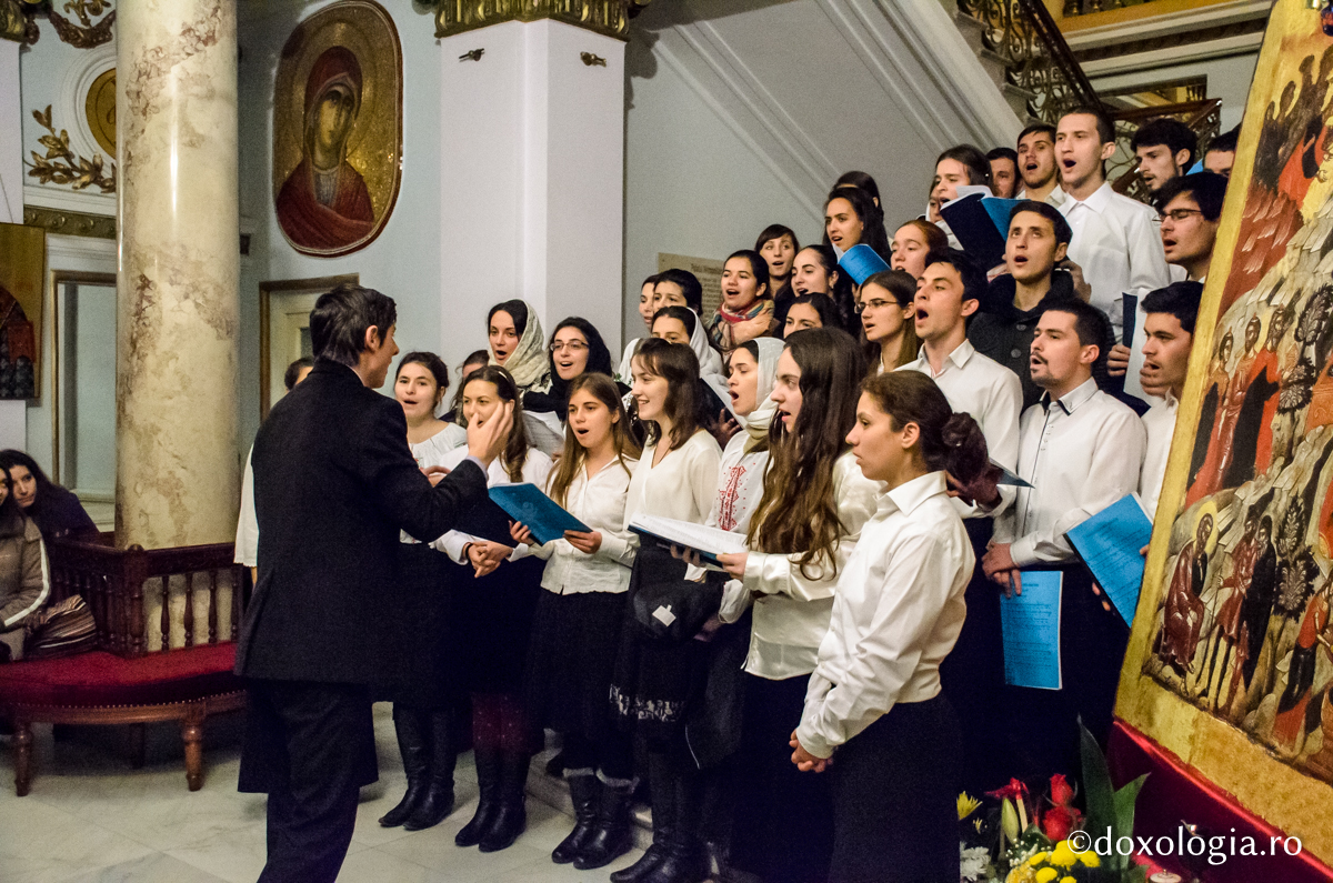 Colindători la Reședința Mitropolitană - ASCOR Iasi